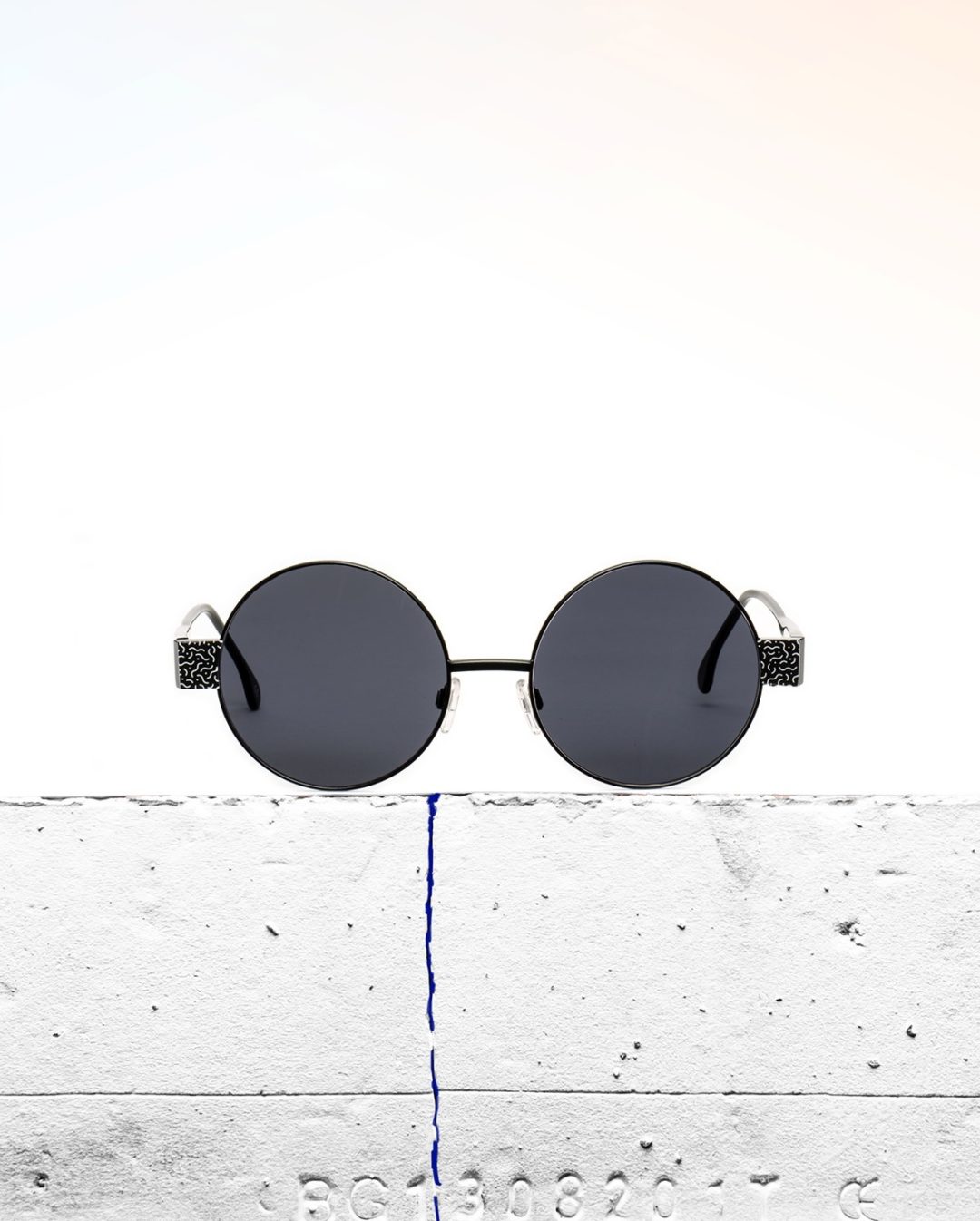 Black sunglasses Iris